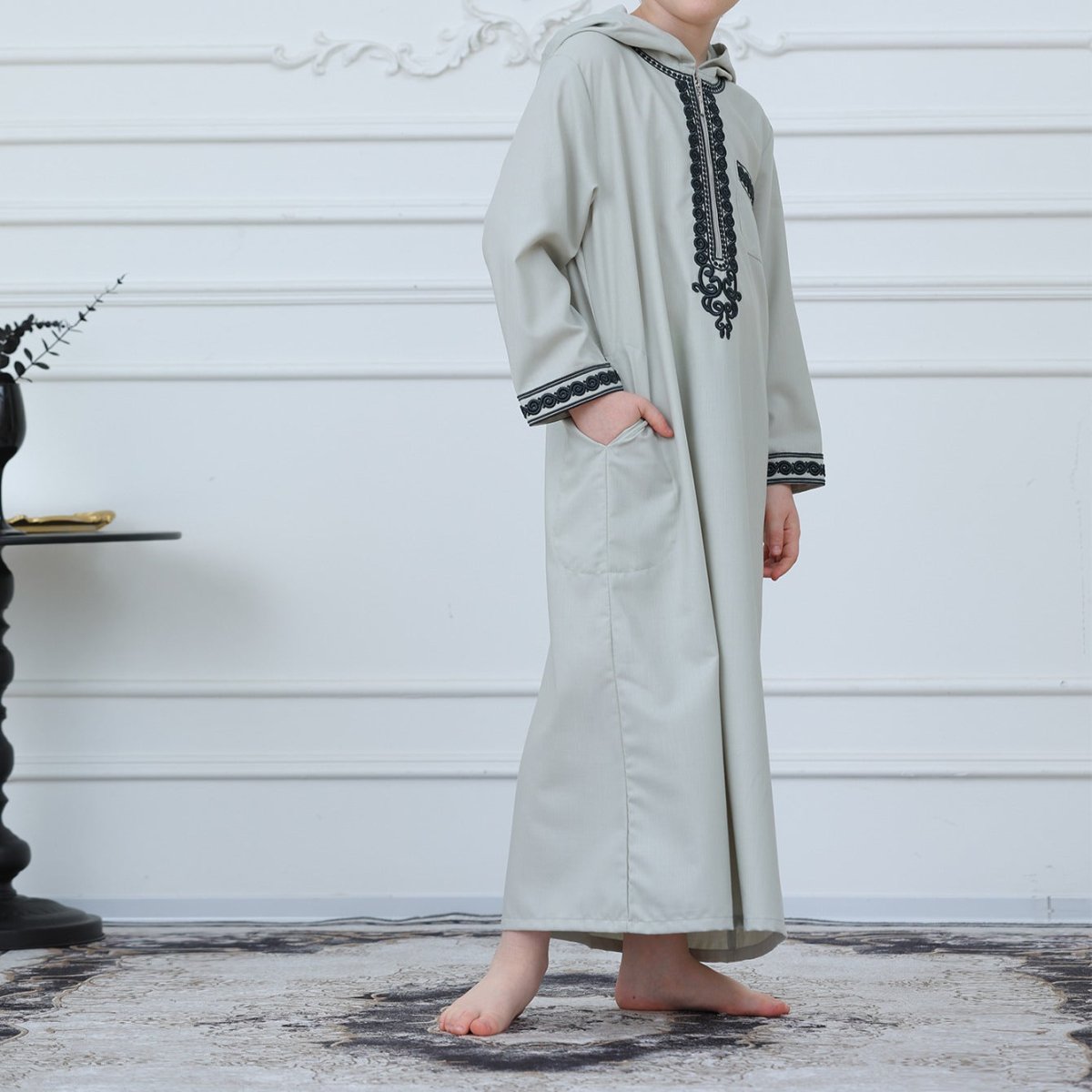Boys' Hooded Embroidered Thobe with Pockets – Kids' Thobe