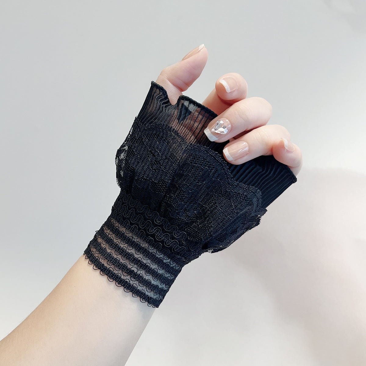 Double Layer Lace Ruffle Cuff Sleeves — Detachable Lace Wrist Cuffs