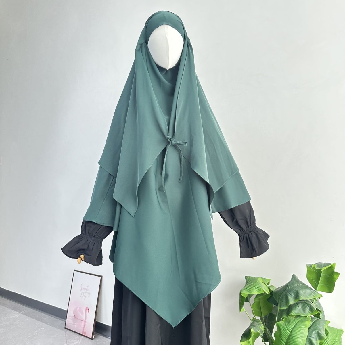 Modern two-tone aesthetic of contrast sleeve nida khimar