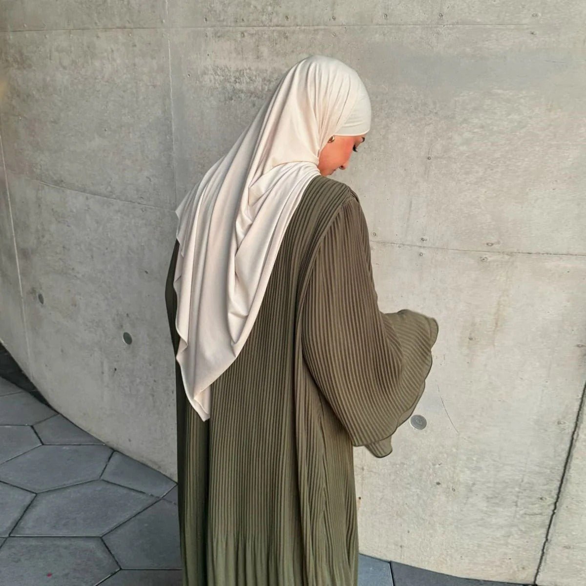 Elegant Muslim Women's Pleated Chiffon Pullover Robe Dress Modest Solid Color Abaya with Flared Sleeves. (MA176) - Mariam's Collection