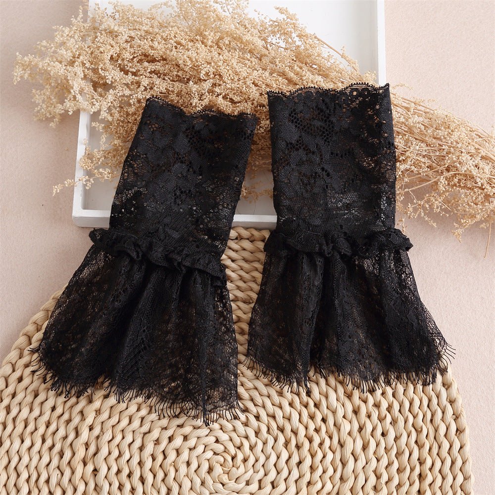 Pleated lace mesh cuff sleeves in white with floral lace pattern