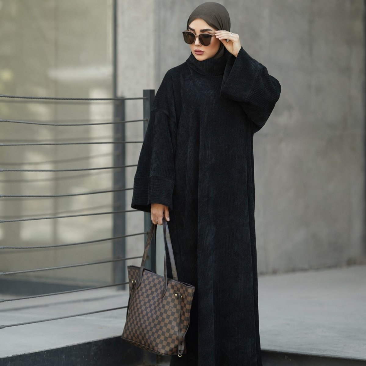 Relaxed Turtleneck Abaya with Pockets (MA383) - Mariam's Collection