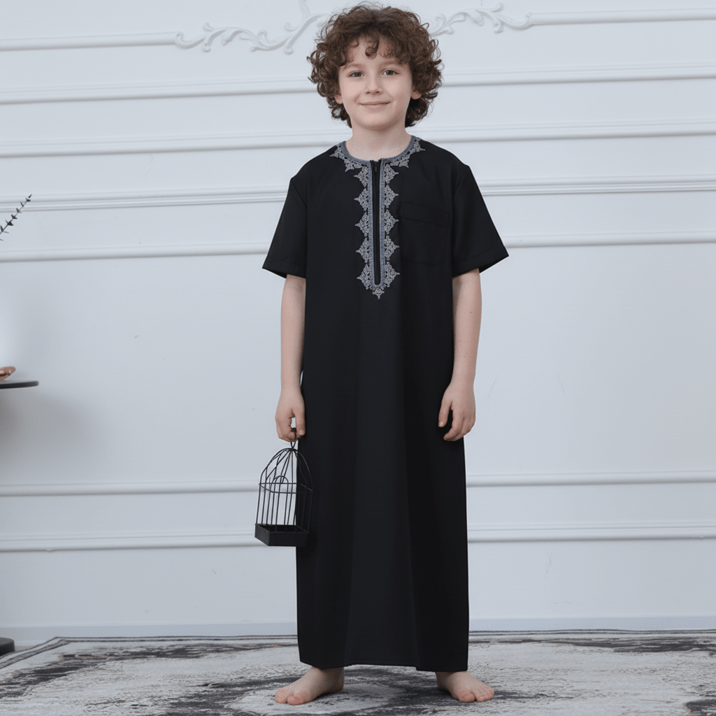 Boys Black Short Sleeve Embroidered Thobe with Pockets(MKB019) - Mariam's Collection
