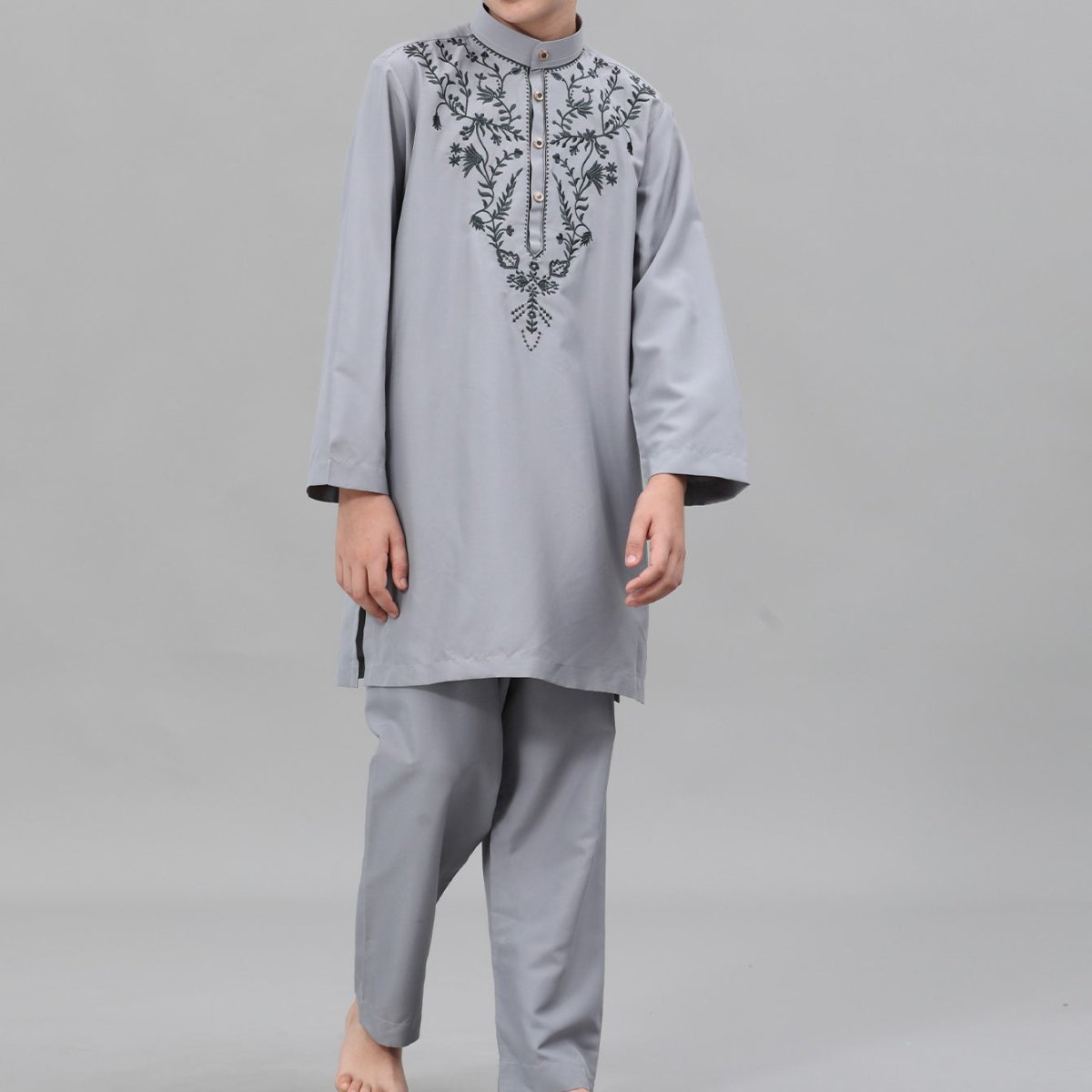 Boys' Embroidered Thobe Set with Pants – Kids' Thobe