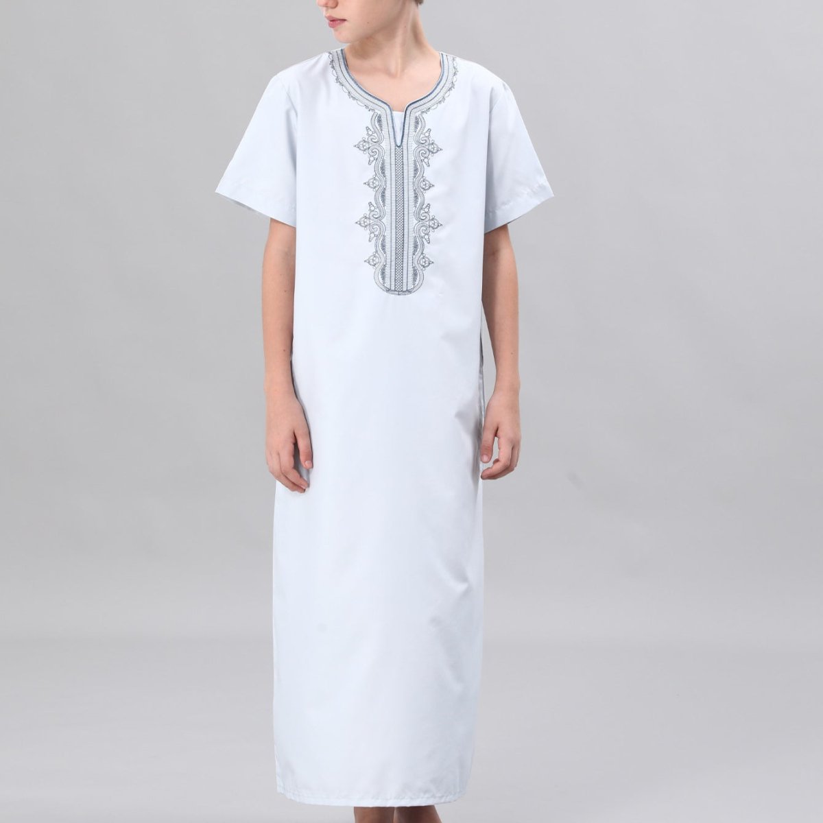 Boys' V-neck thobe with navy embroidery on white fabric