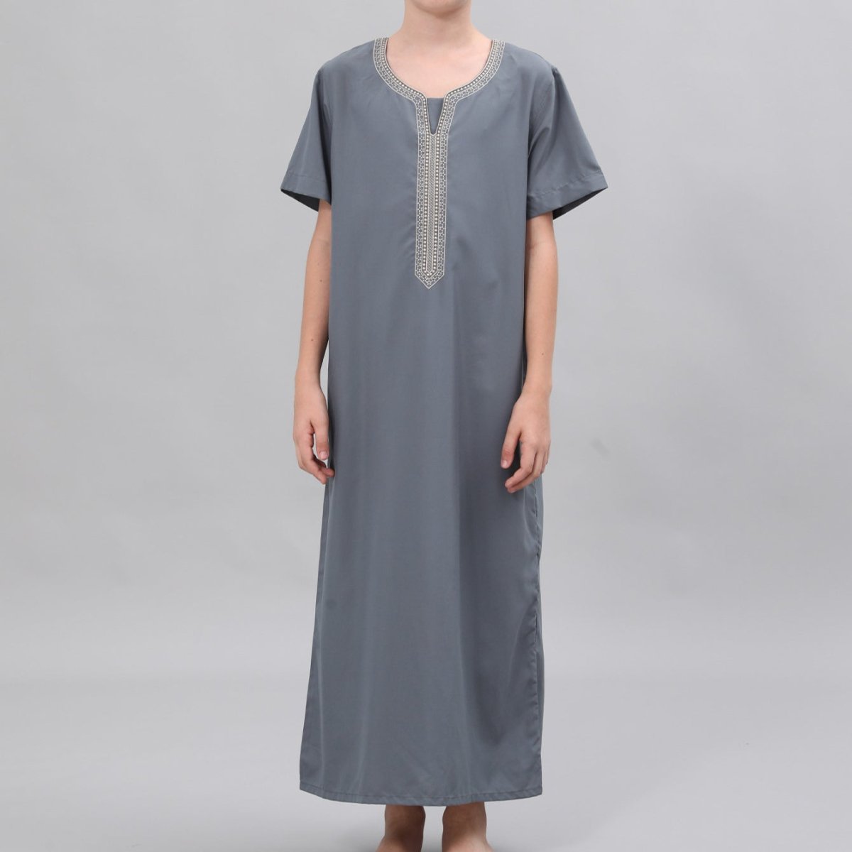 Boys' Embroidered Thobe with Pockets – Kids' Thobe