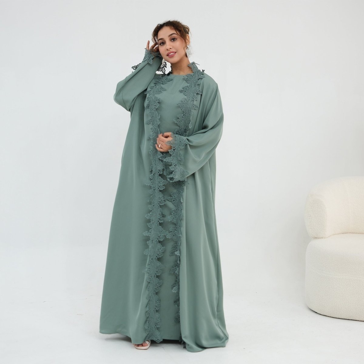 Floral Lace Open Abaya – 2-Piece Lace Trim Abaya Set