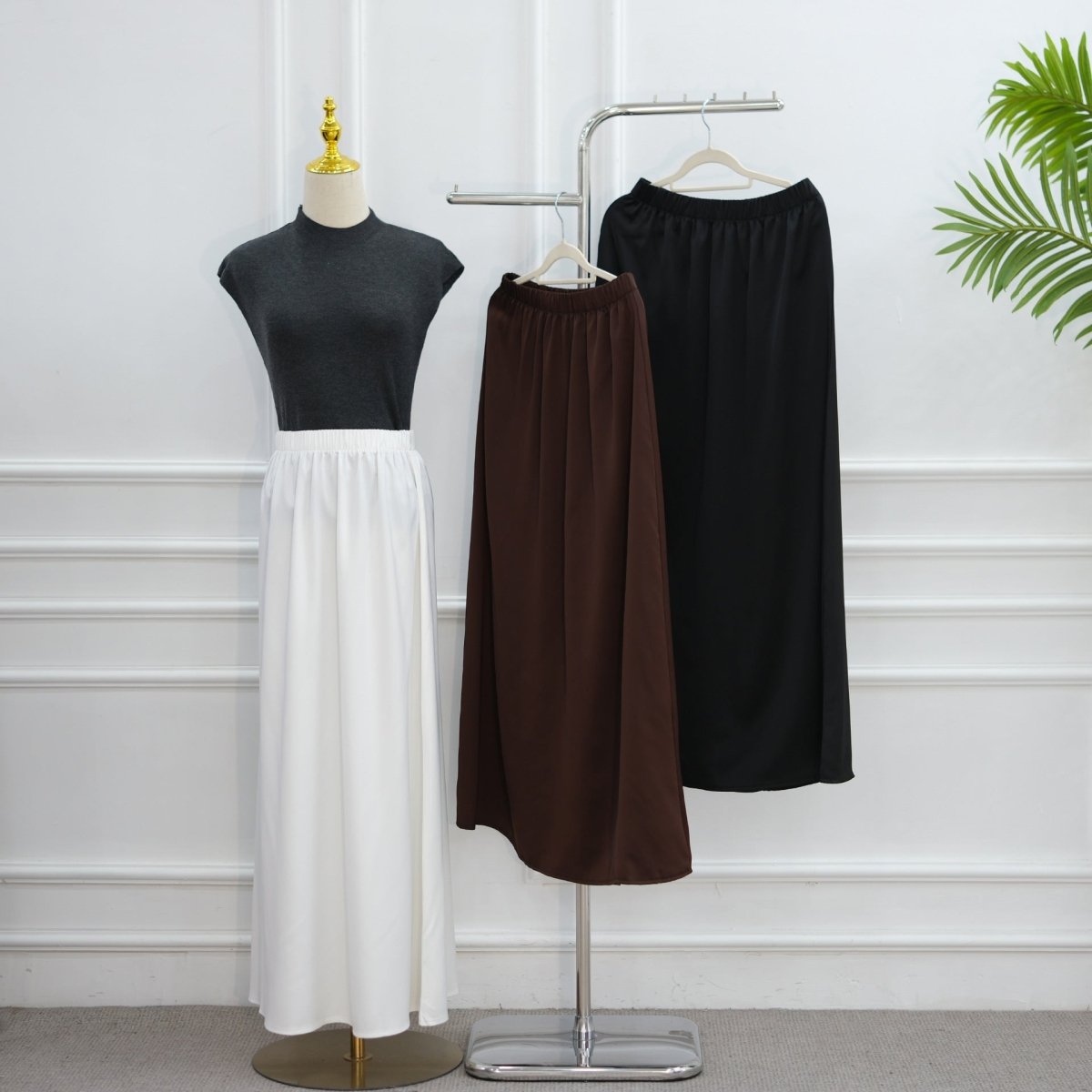 Lace cuff trim detail on wide sweeping bell sleeve