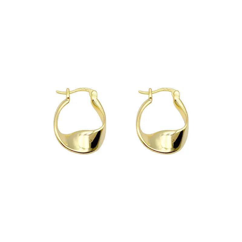 MAC063 Filled Twisted Ear Buckle Earrings - Mariam's Collection